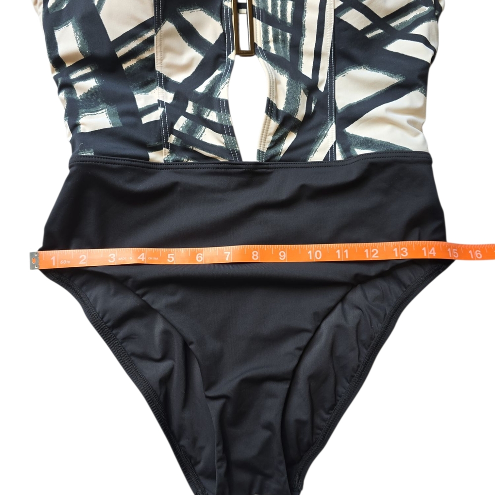 Miraclesuit Monochrome Graphic One Piece - Picture 8 of 11
